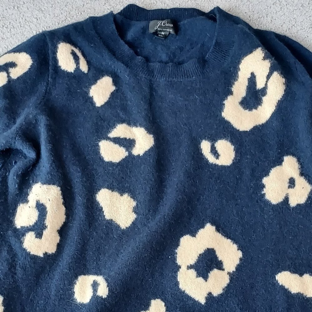 Long sleeved sweater